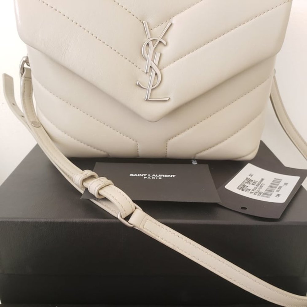 ❌SOLD❌SAINT LAURENT Toy Loulou Bag - Picture 3 of 10